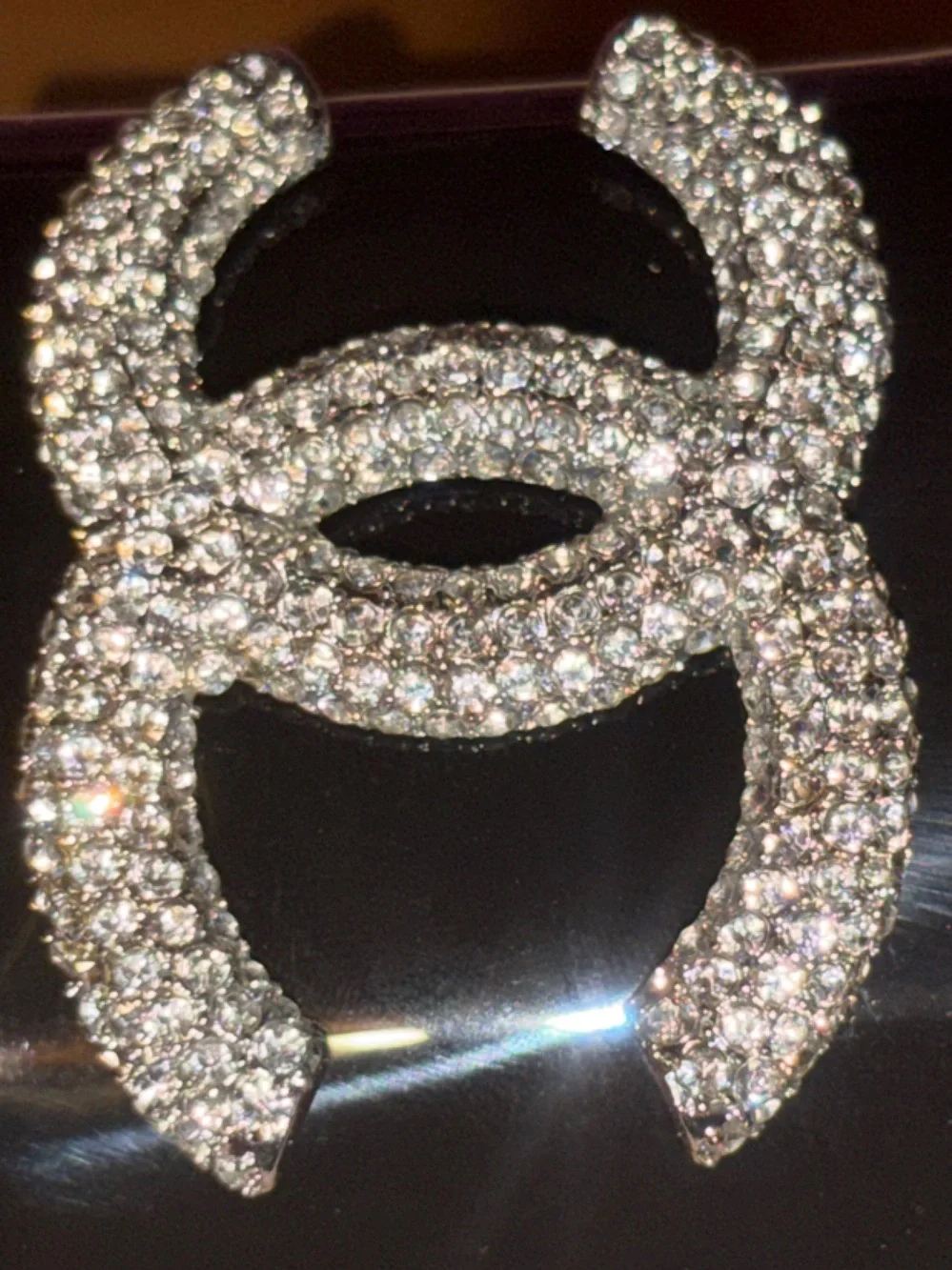 🆕!!!🪩 CHANEL CC Cuff + Box 📦 10/10 🪩 - Picture 8 of 10